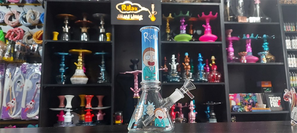 BONG DE VIDRO BASE TRIANGULO RICKY AND MORTY-357089851 BONG DE VIDRO BASE TRIANGULO RICKY AND MORTY - Imagem 1